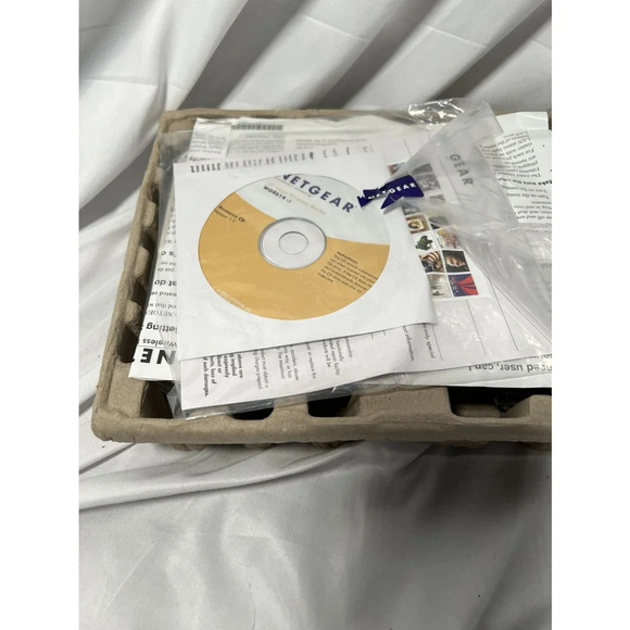 Netgear WGR614 V5 54 Mbps 4-Port Wireless Router Works‎ With Everything Included - Picture 9 of 16